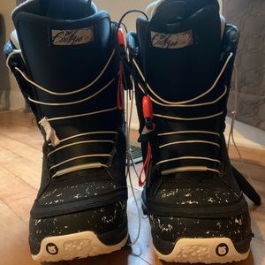 Women’s burton bootique snowboard boots